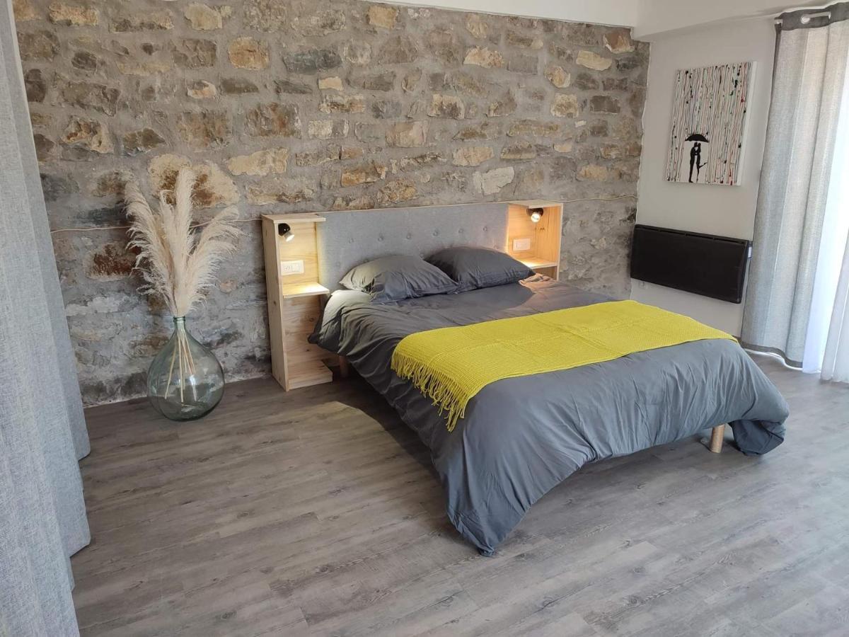 Auberge Des Esperels Rez De Maison Avec Jardin Figanières エクステリア 写真